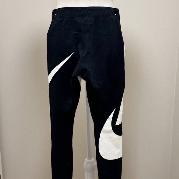 Woman's | Nike | Compressed | Leggings - Picture 3 of 4